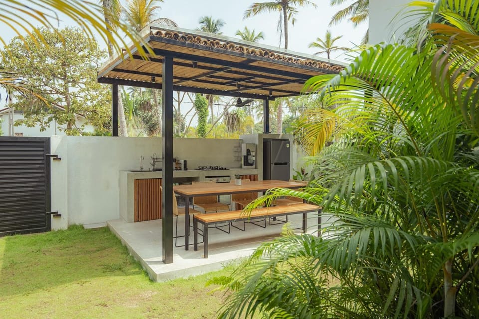 Dining area, kitchen