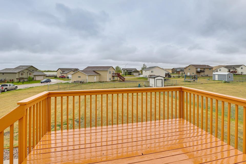 4 Mi to Ellsworth AFB! Suburban Home for Families House in Rapid City