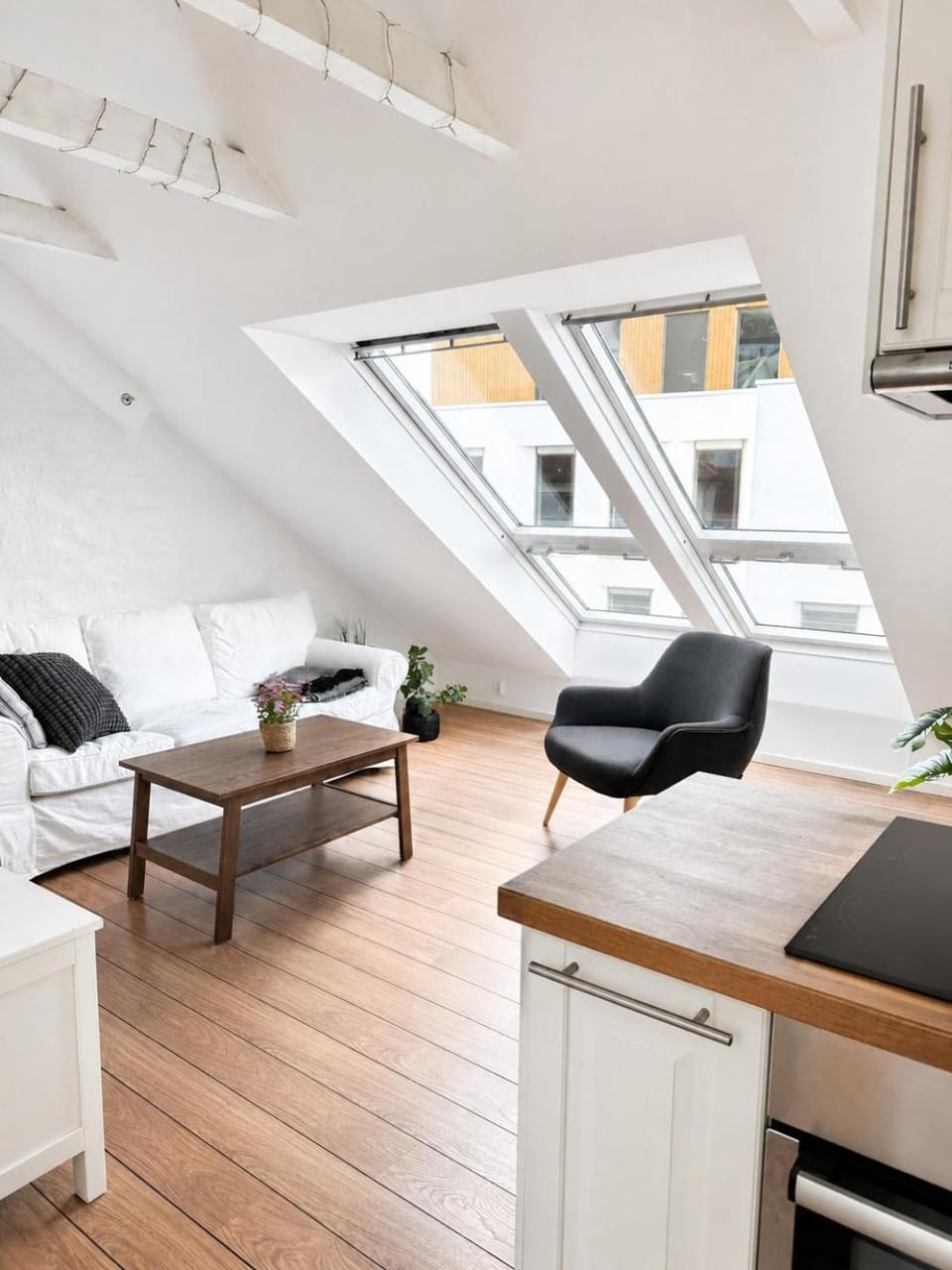 Living room, Seating area
