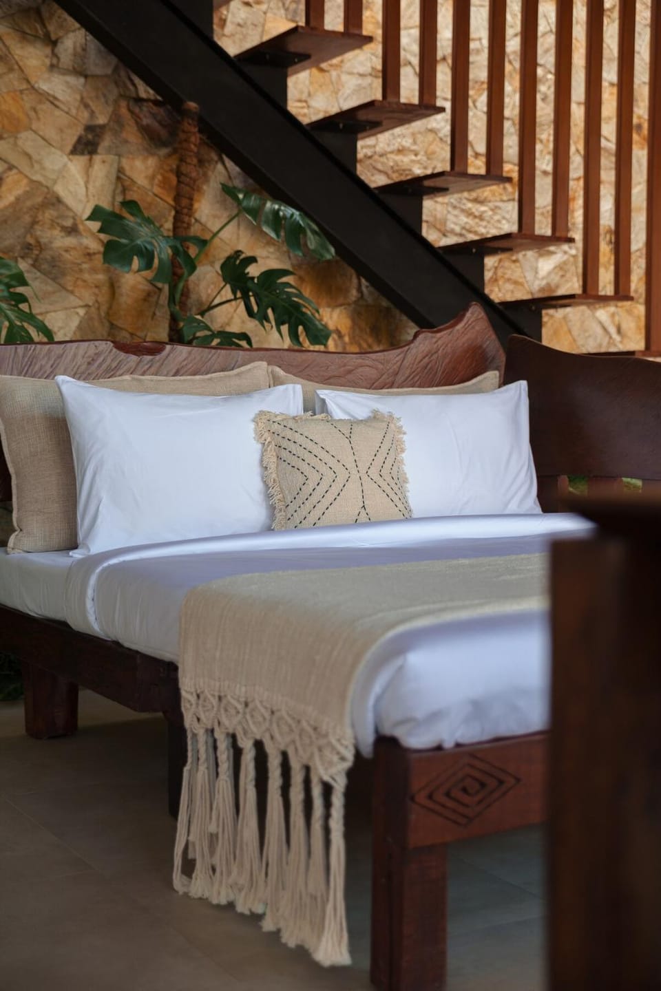 Bed, Living room