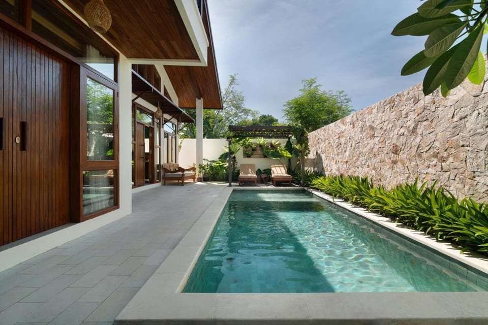 Property building, Swimming pool