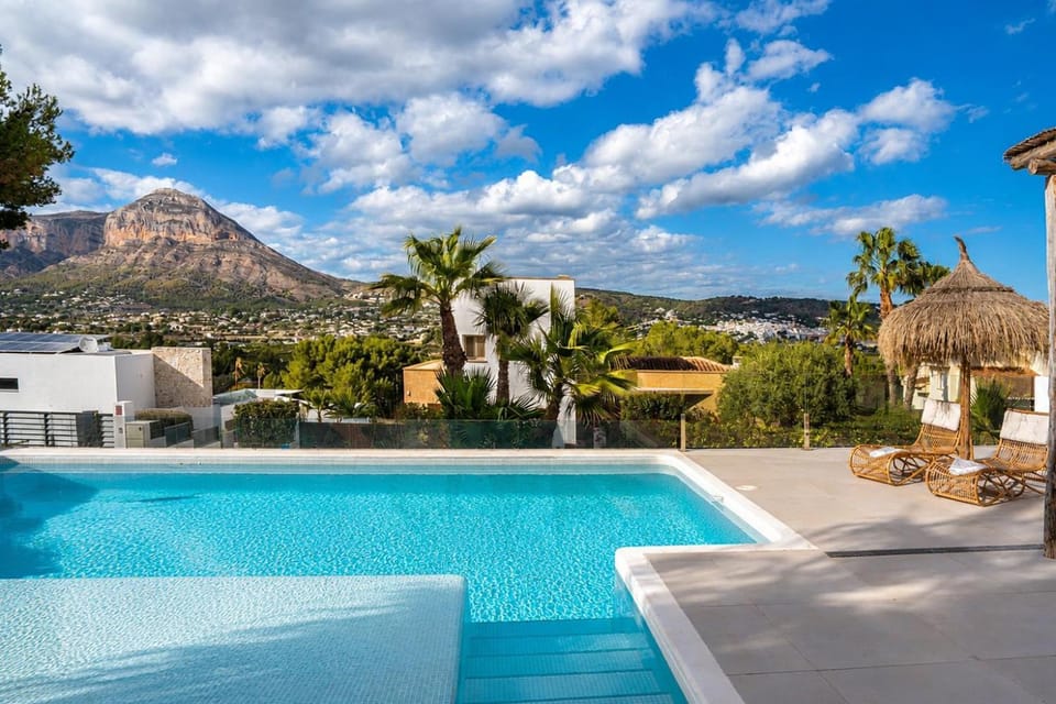 Mountain view, Swimming pool