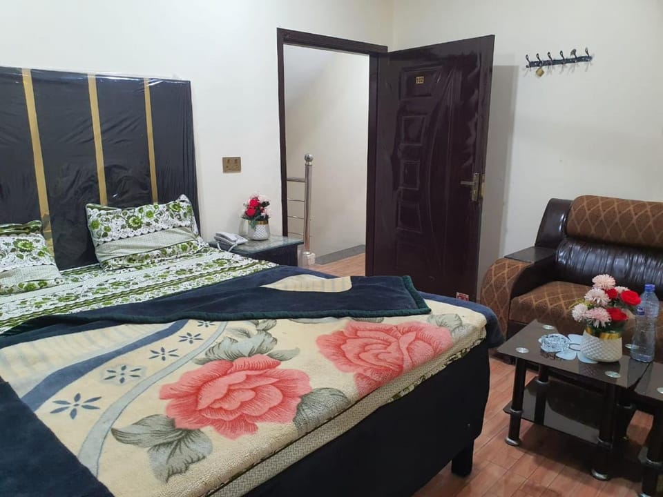New aalbayan hotel Hotel in Lahore