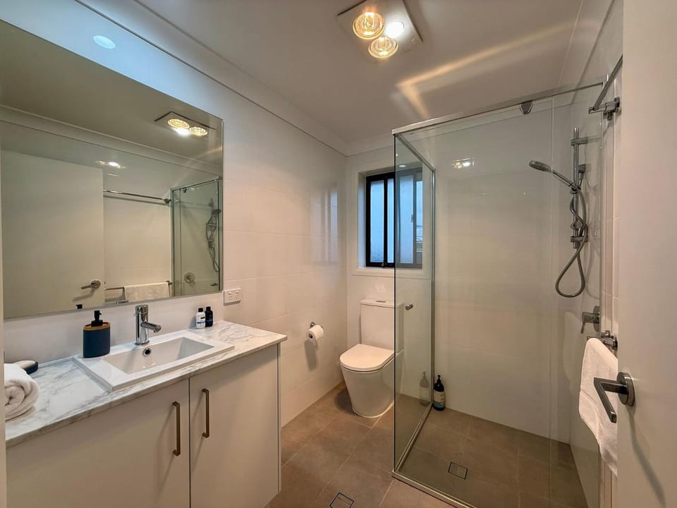 Stylish South Tamworth Apartment Close to CBD House in Tamworth