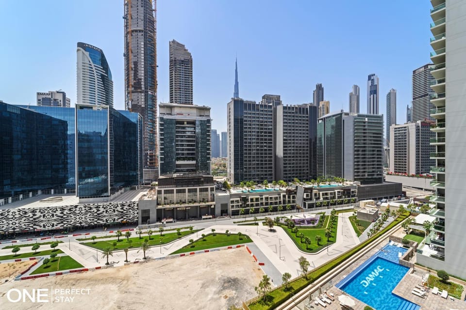 Business Bay City Skyline Views Apartment in Dubai