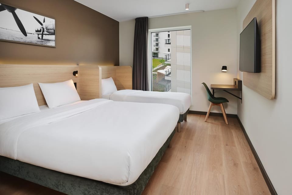 Bed, TV and multimedia
