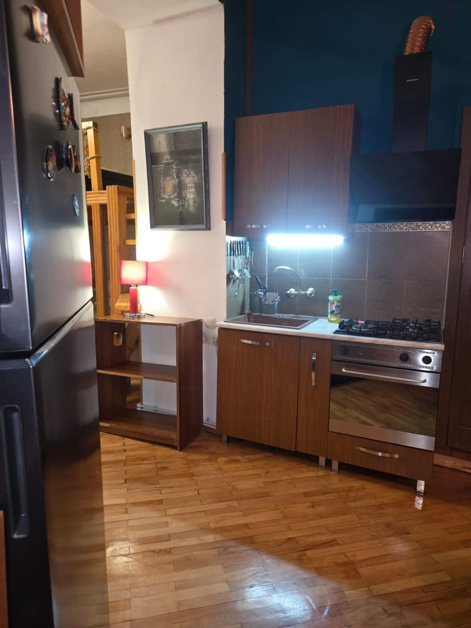 Kitchen or kitchenette, oven