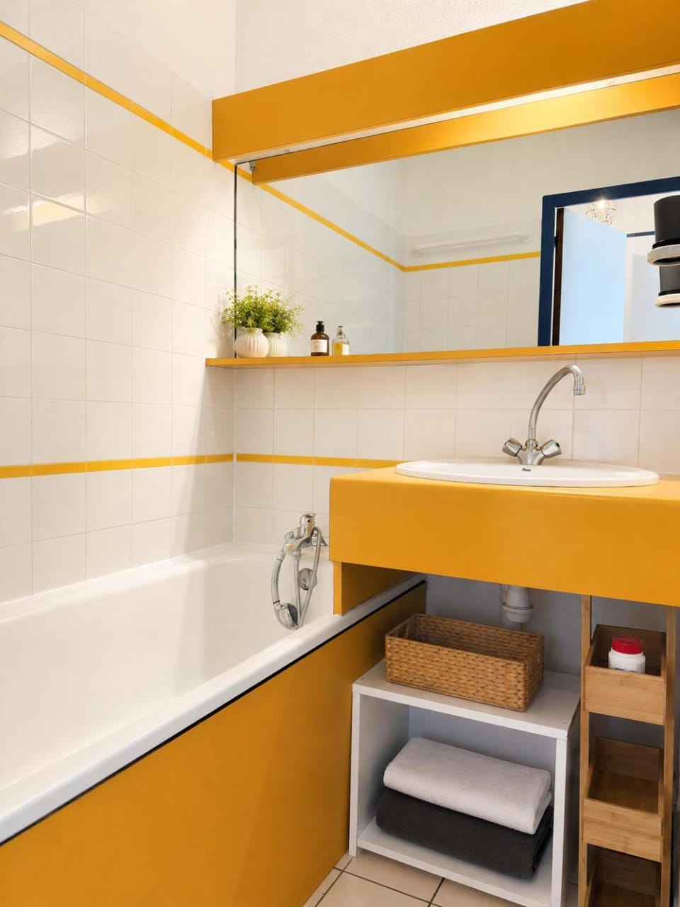 Charmant appartement face au lac de Bourgenay - 4 voyageurs Apartment in Talmont-Saint-Hilaire