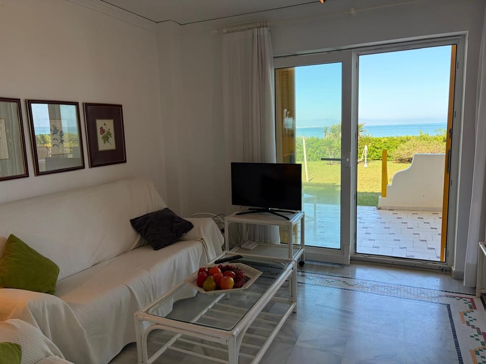 Communal lounge/ TV room, Living room