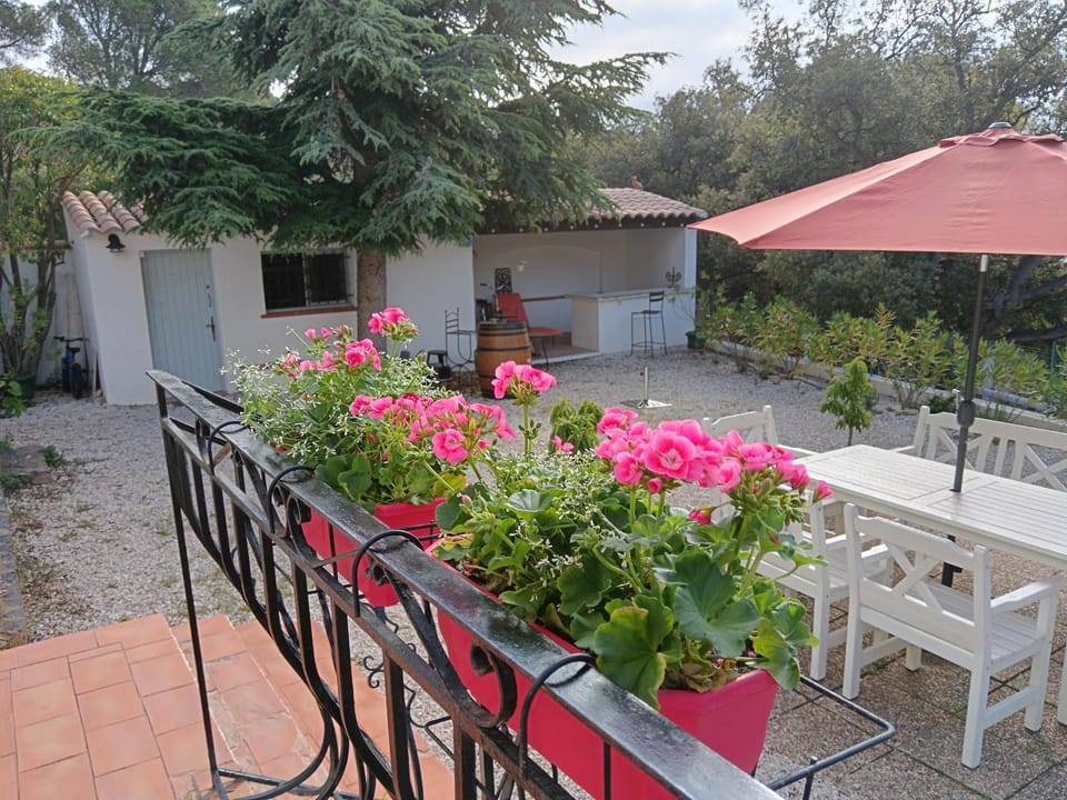 Au DOMAINE DE MONTPINS HAVRE DE PAIX 4 ETOILES Apartment in Occitanie