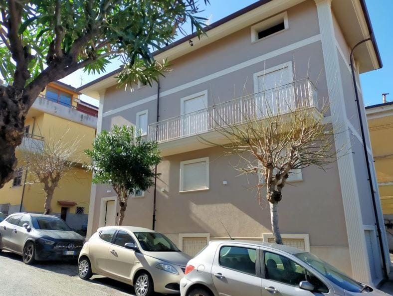 Property building, Street view