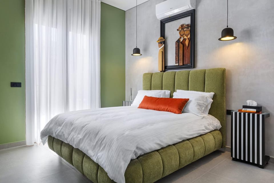 Bed, Photo of the whole room, Bedroom, internet