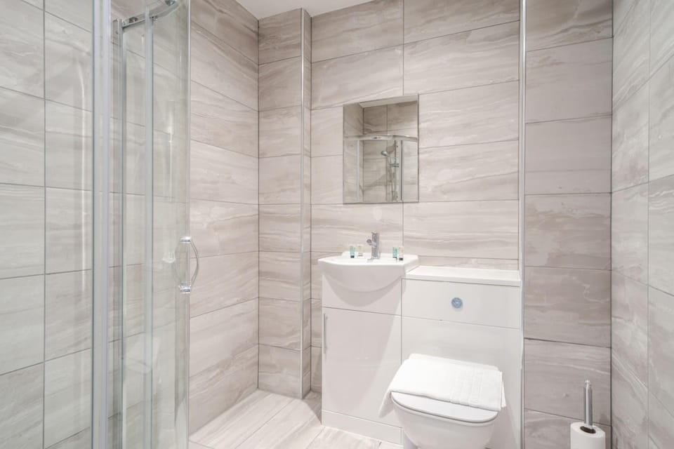 Modern 1BR Central Preston Apartment Apartment in Preston