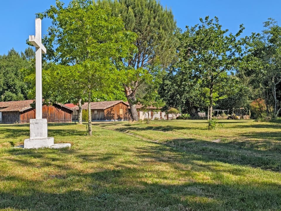 Property building, Natural landscape, Garden