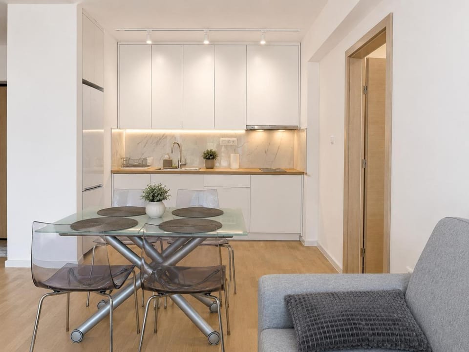 Kitchen or kitchenette, Living room, Dining area