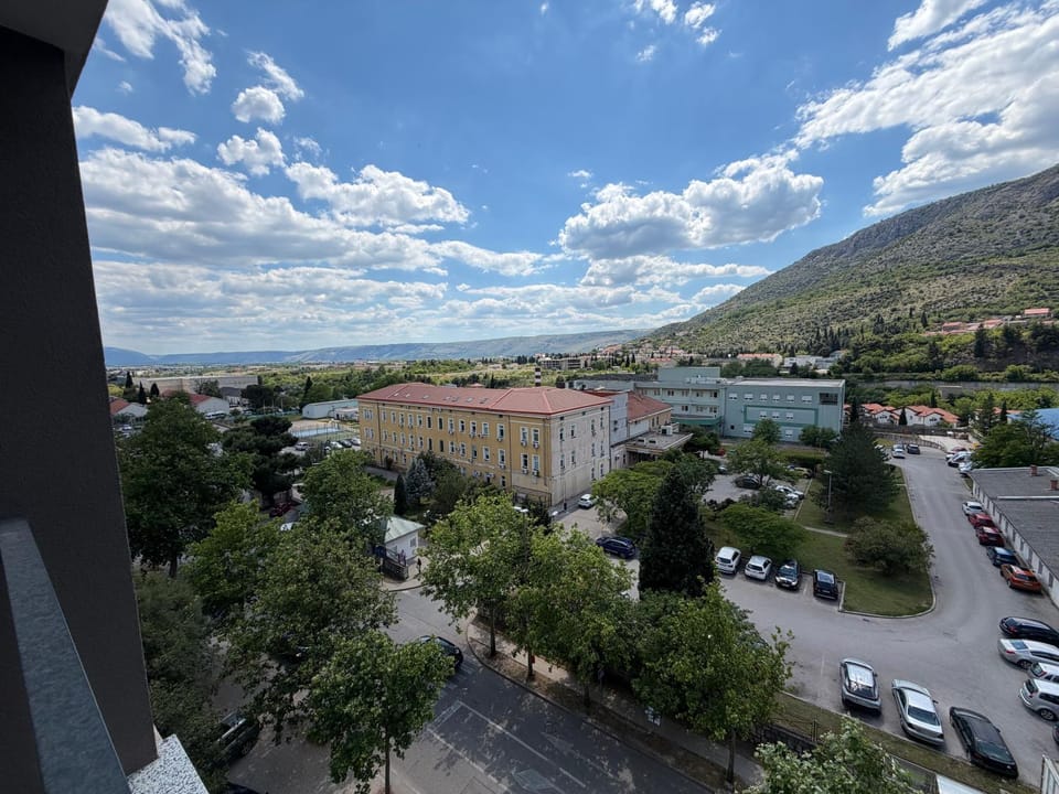 Neighbourhood, City view, Mountain view