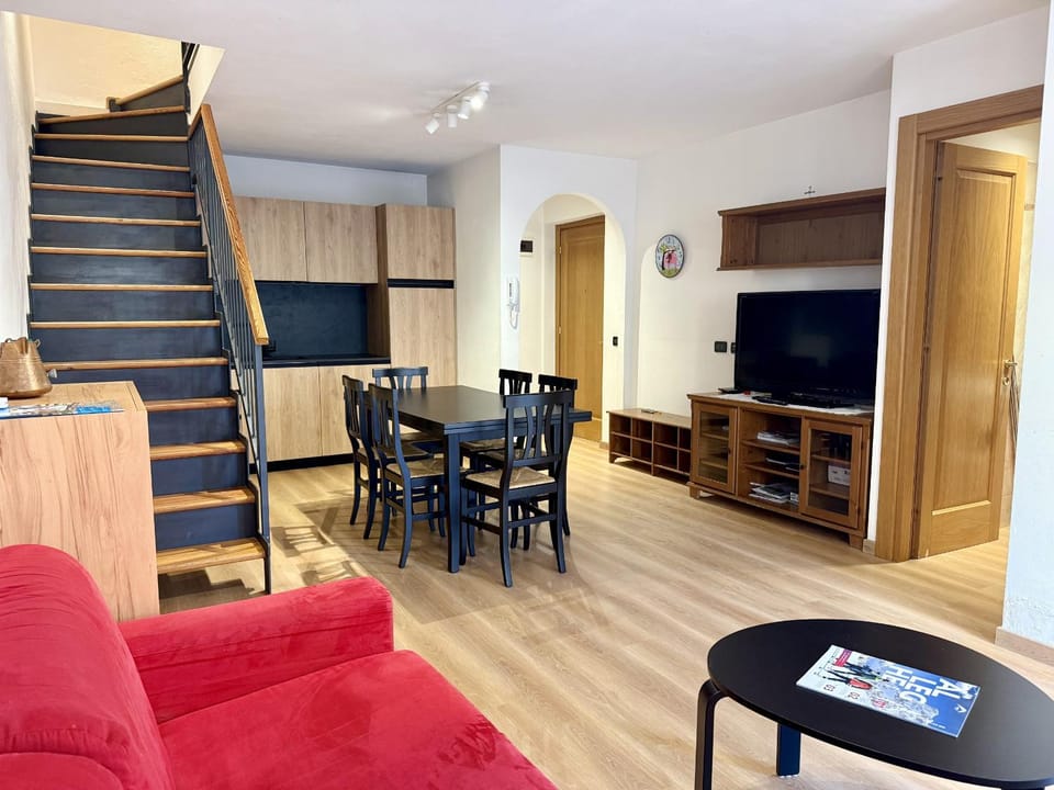 Communal lounge/ TV room, Living room