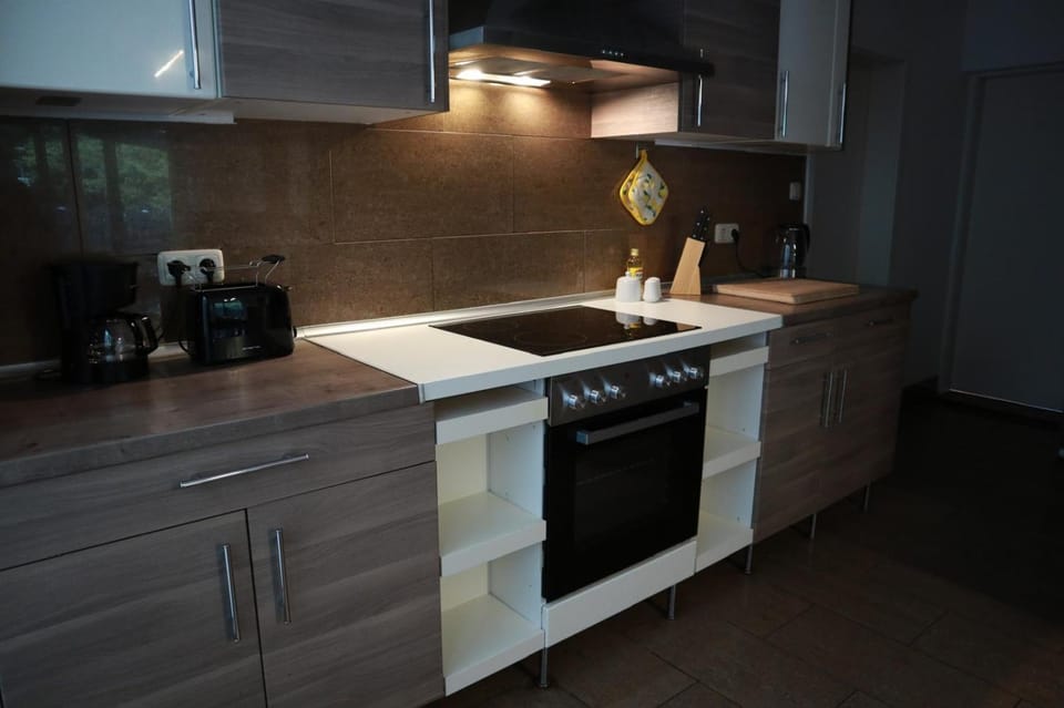 Kitchen or kitchenette, stove