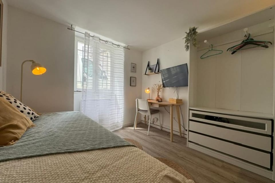 Charming studio for two in the heart of Caen Apartment in Caen