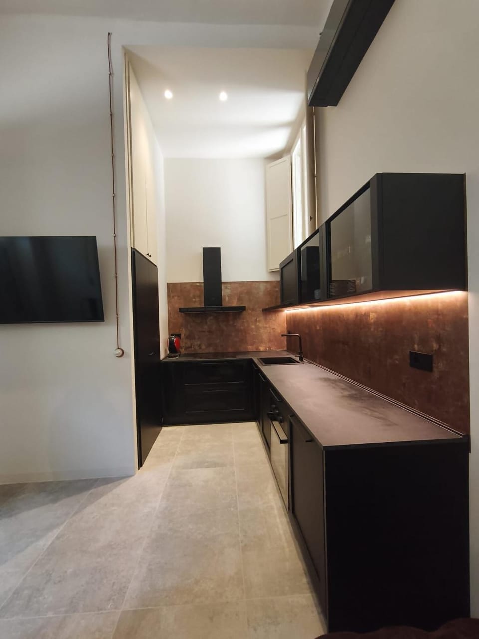Kitchen or kitchenette
