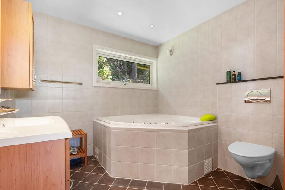 Toilet, Bathroom, Bath, towels