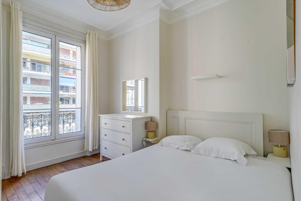 2BDR 4P apartment near Batignolles Apartment in Paris