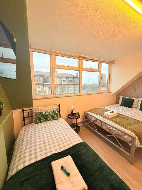 Magical Place by Tower Bridge Up to 8 Guests Apartment in London Borough of Southwark