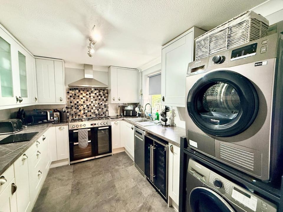 Wolsey Way sleeps 5 House in Lincoln