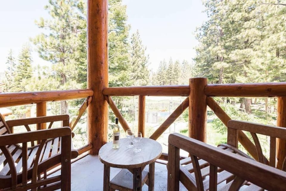 The Cabins #12 condo Cabin in Mammoth Lakes