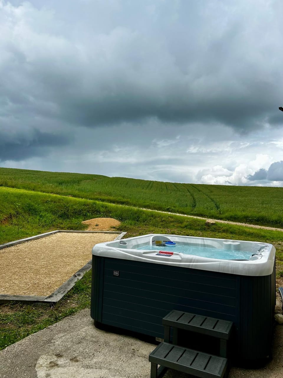 Hot Tub, Spa and wellness centre/facilities