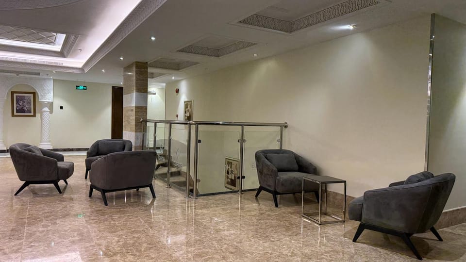 Seating area, On site, Area and facilities
