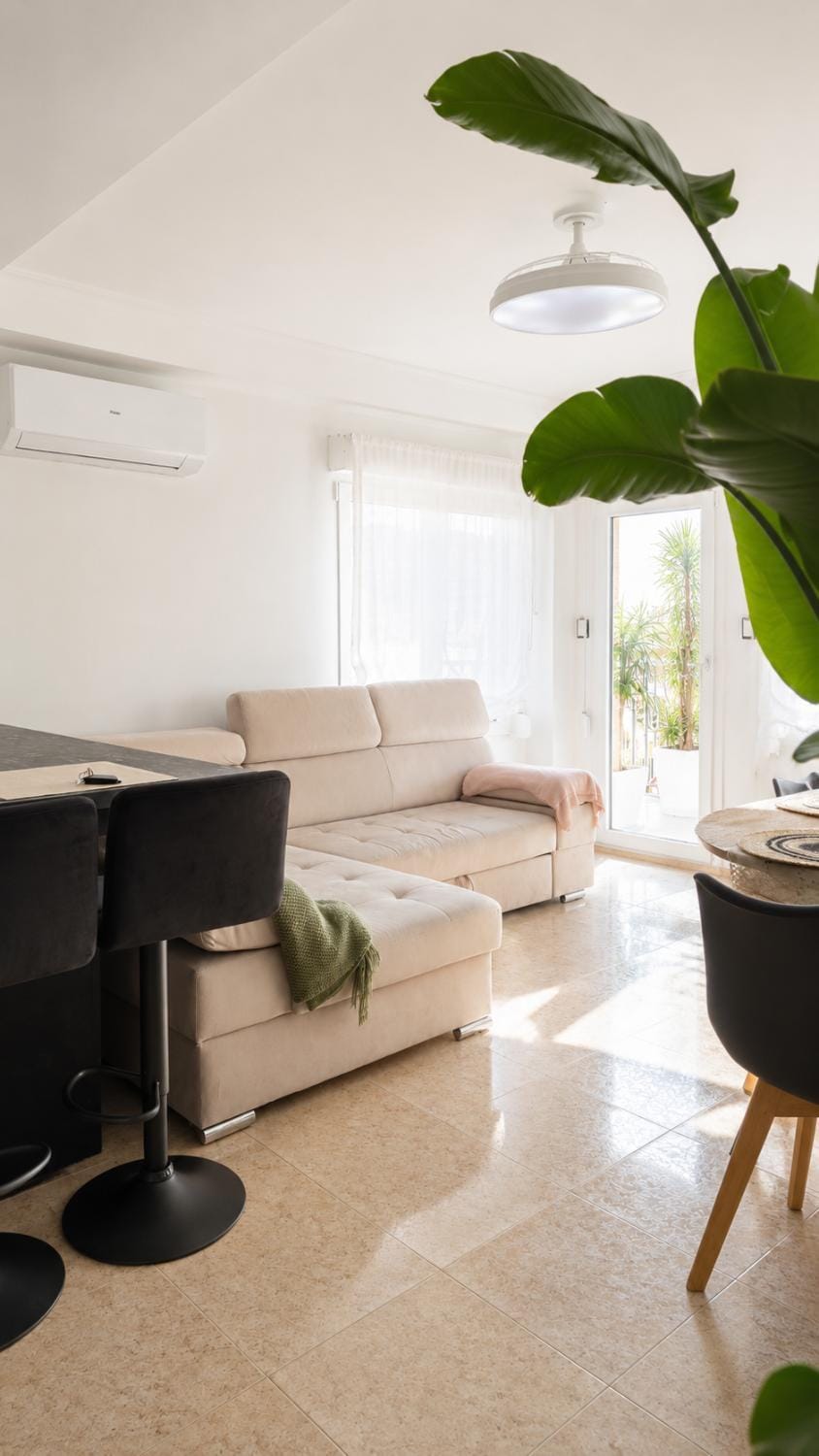 Living room, Seating area, air conditioner