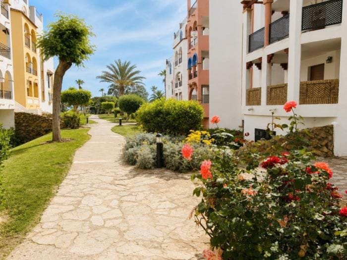 Property building, Day, Garden, Garden view
