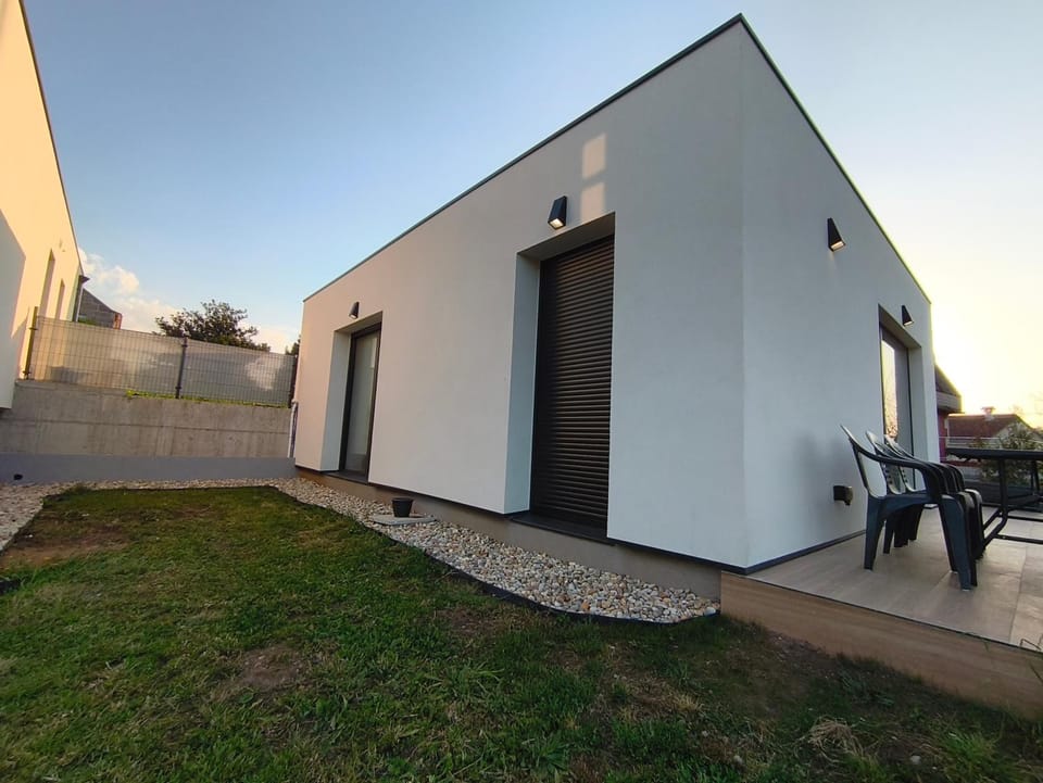 Property building, Garden