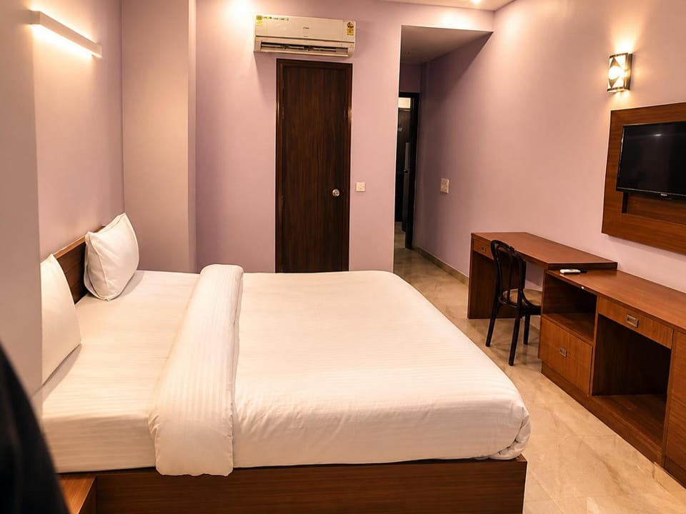TV and multimedia, Bedroom, air conditioner