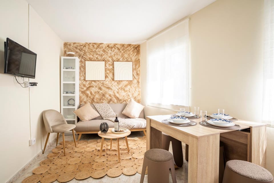 TV and multimedia, Living room, Dining area