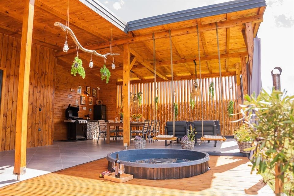 Dobra Vila I Riverside Cabin Retreat Cabin in Croatia