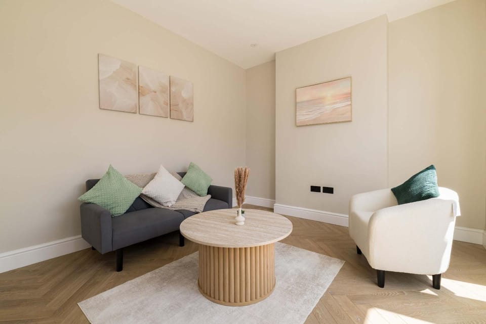 The Emerald & Oak House Apartment in London Borough of Lewisham