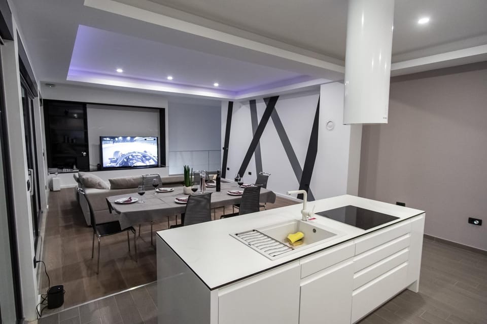 Living room, Dining area, kitchen