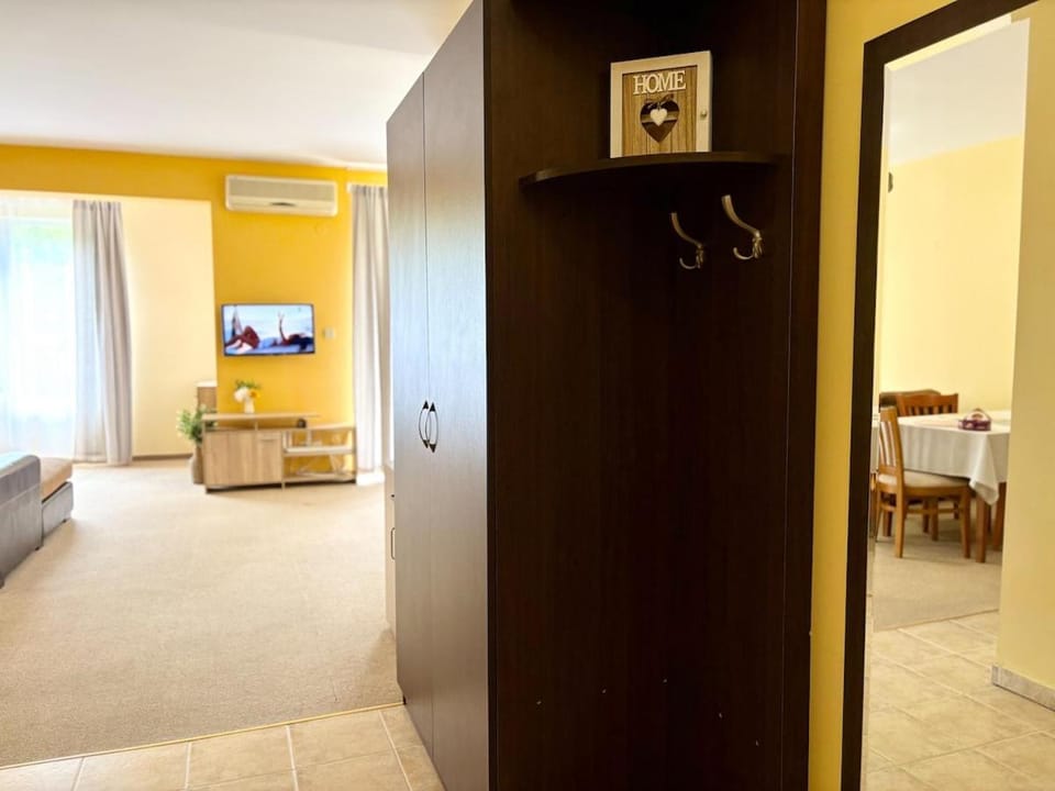 Photo of the whole room, acessibility