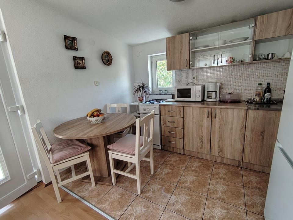 Little Garden House Apartment in Primorje-Gorski Kotar County