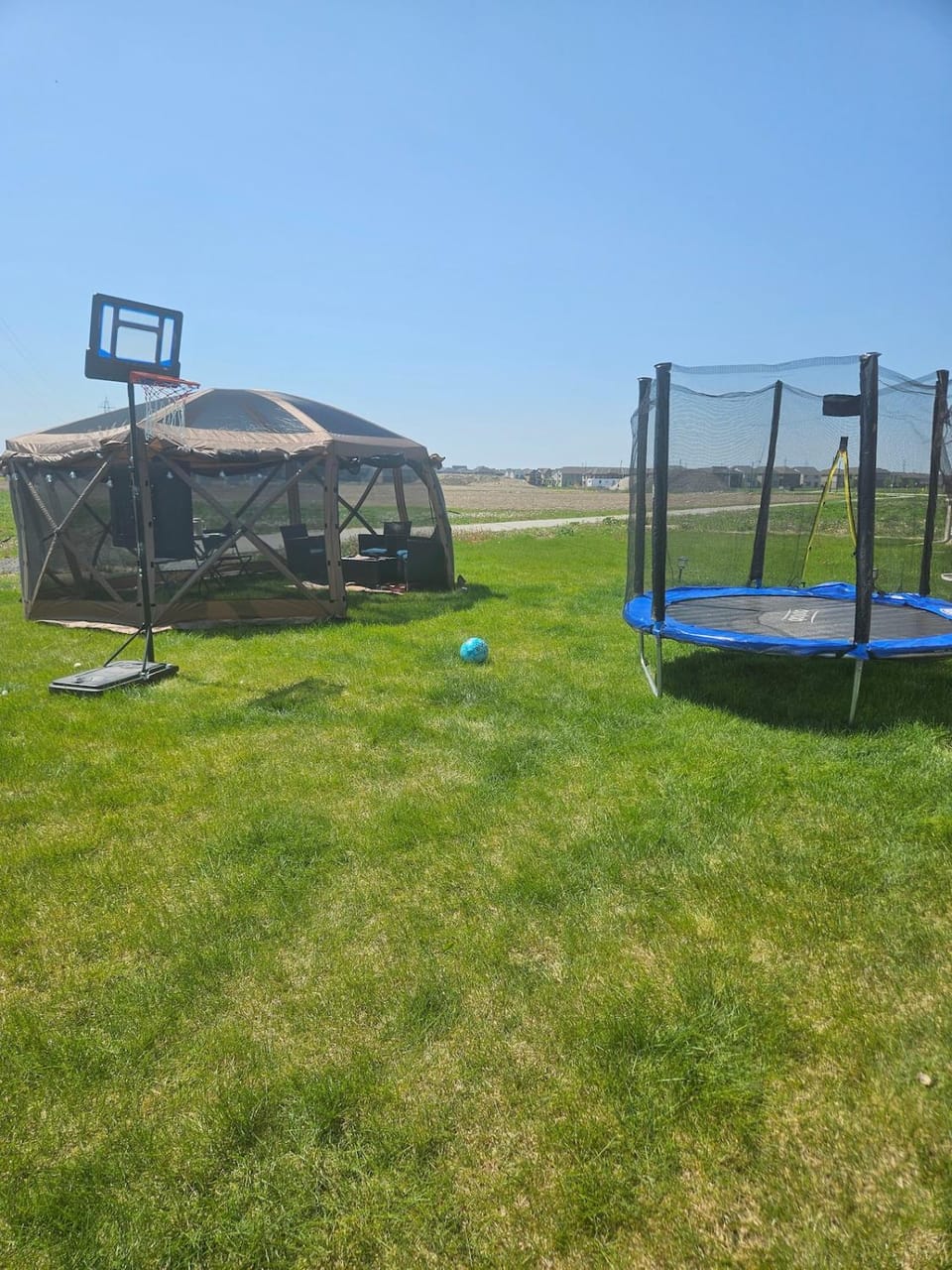 Luxury 4 BDRM Niagara Escape with Free Falls Drop -Off House in New York