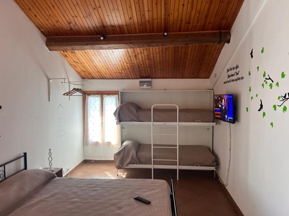 bunk bed