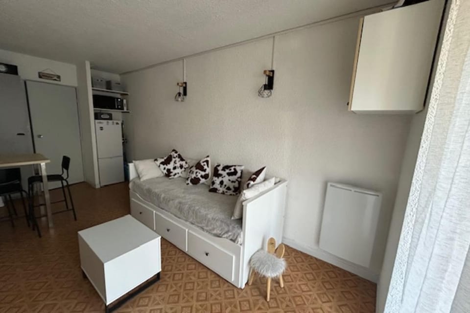 South-facing terrace studio in resort center Apartment in Uvernet-Fours