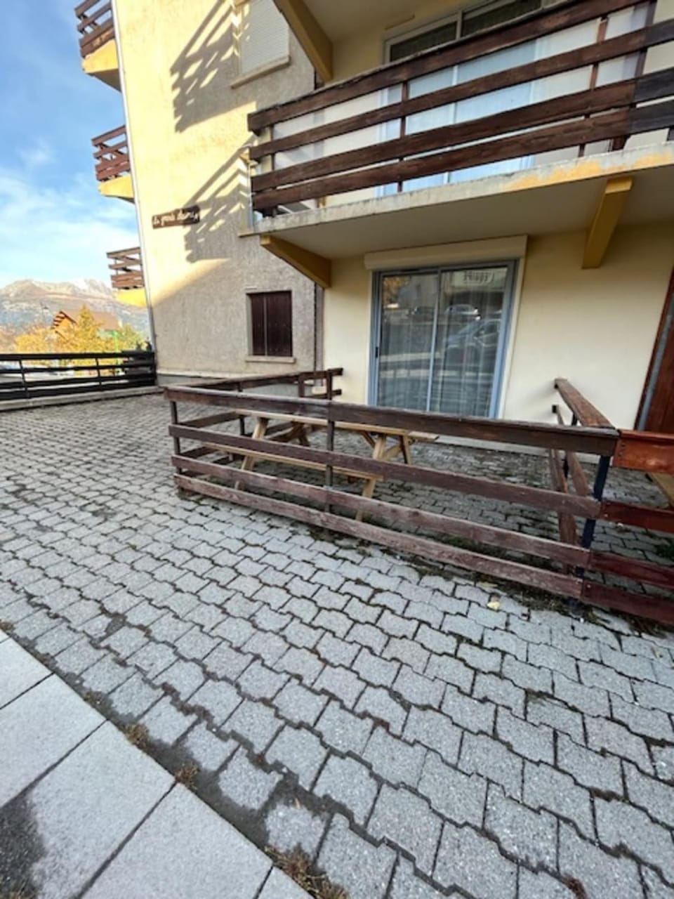 South-facing terrace studio in resort center Apartment in Uvernet-Fours