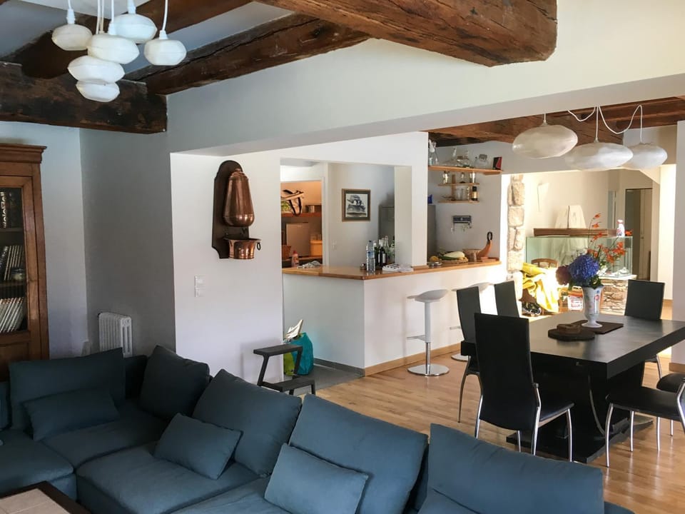 Property building, Living room