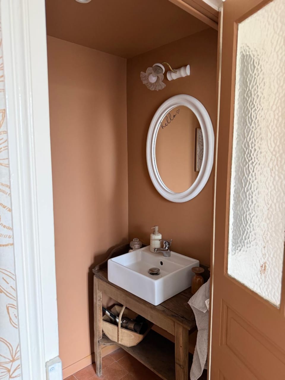 Bathroom, towels