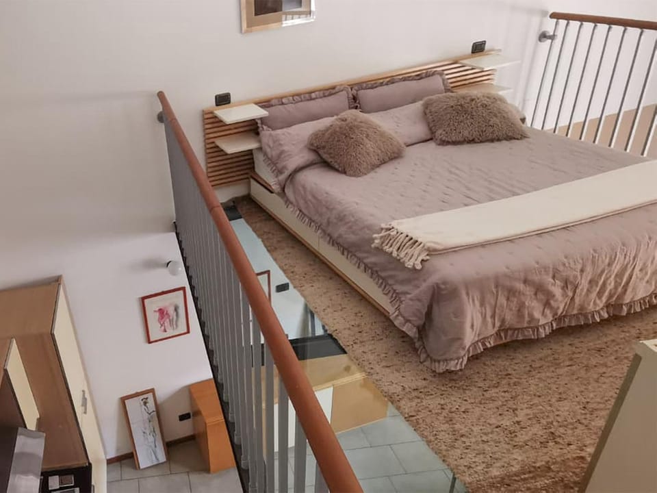 Bed, Photo of the whole room
