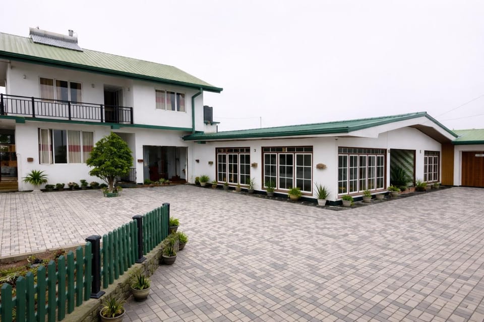 Property building, Garden, Garden view