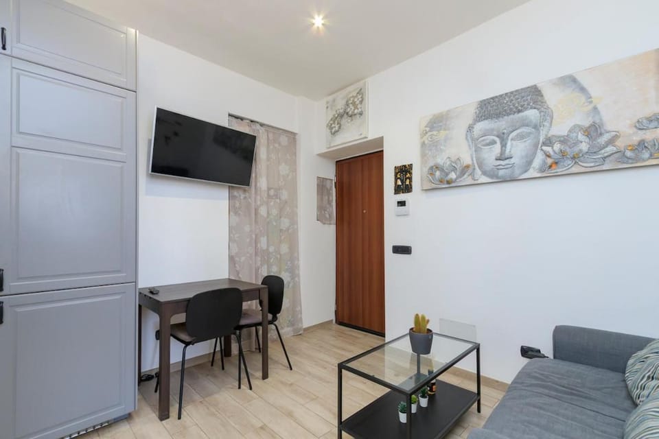 Xenia Milano - 2 room apartment in Via Serio 2 Apartment in Milan